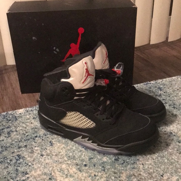 jordan retro 5 metallic